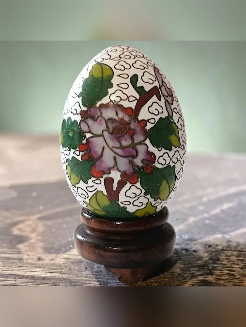 Vintage Chinese Cloisonne Enamel Over Brass Egg‎ Floral Trinket Decor Wood Stand
